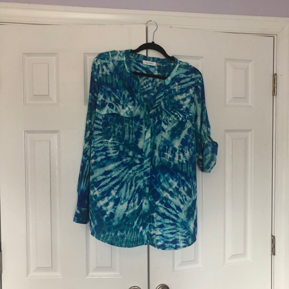 Calvin Klein button down shirt. Very versatile XL